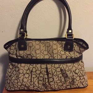 Calvin Klein Fabric Satchel. Beige/Brown Lined